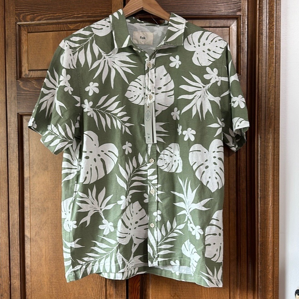 NWT Folk Hawaiian Button Up Resort Wear Men's Shirt Large Island Vacation Beach